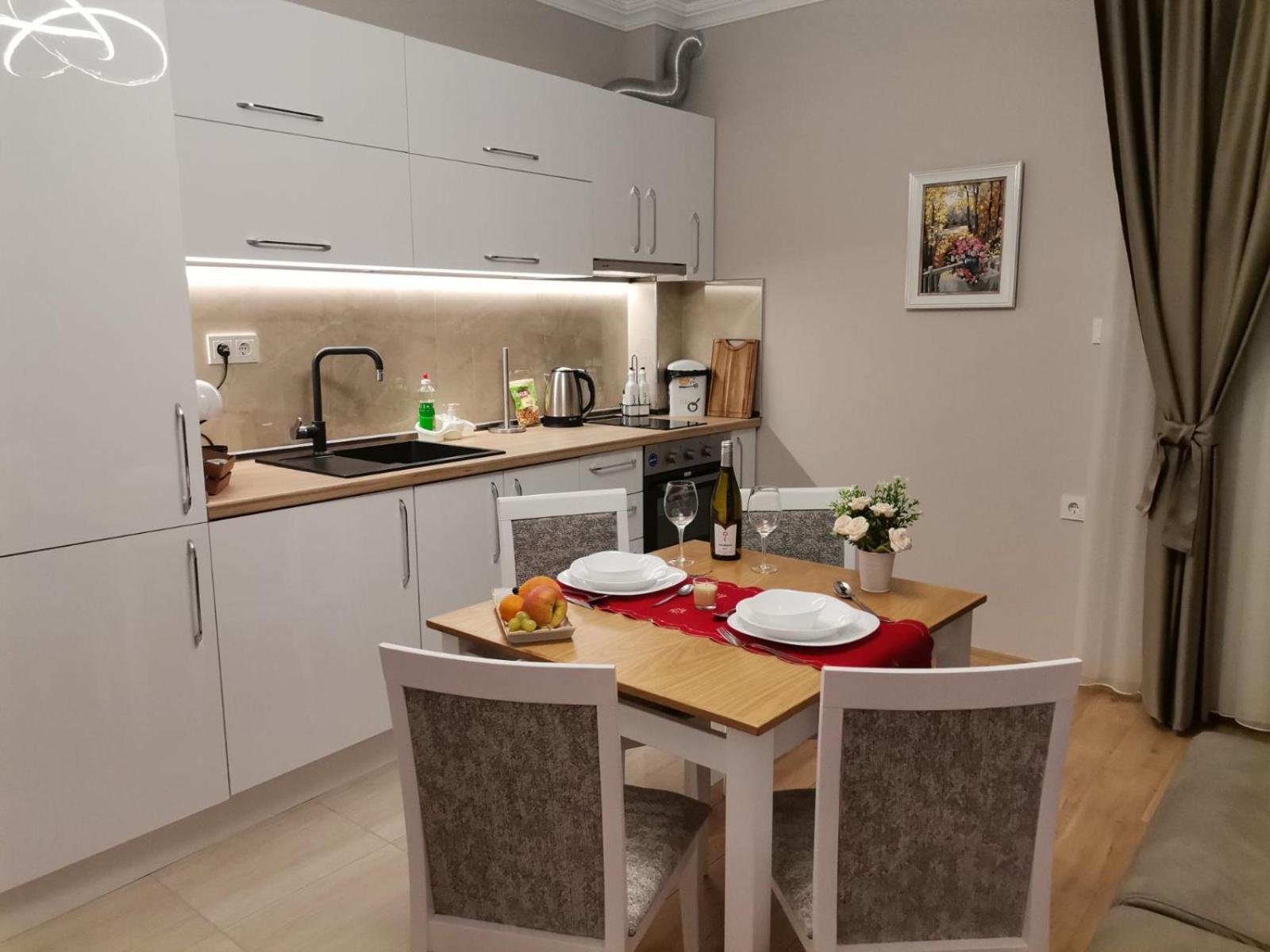 Family Boutique Residence-Free Parking ヴェリコ・タルノヴォ エクステリア 写真