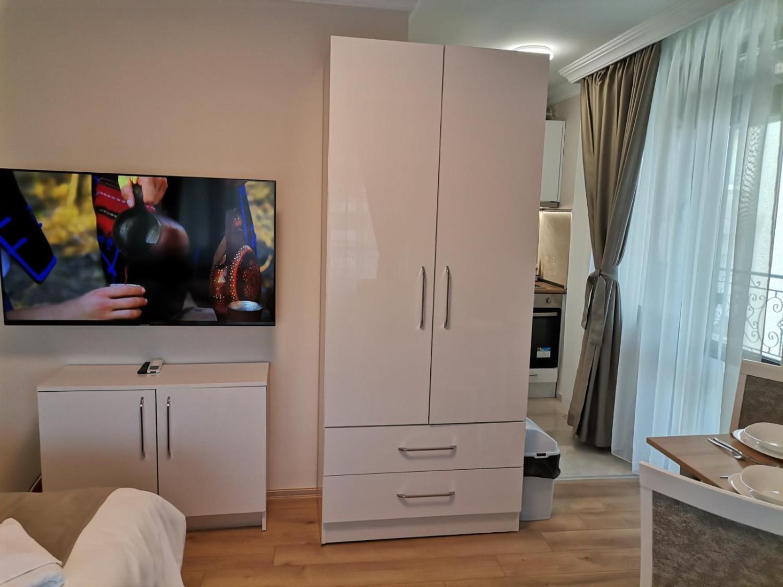 Family Boutique Residence-Free Parking ヴェリコ・タルノヴォ エクステリア 写真